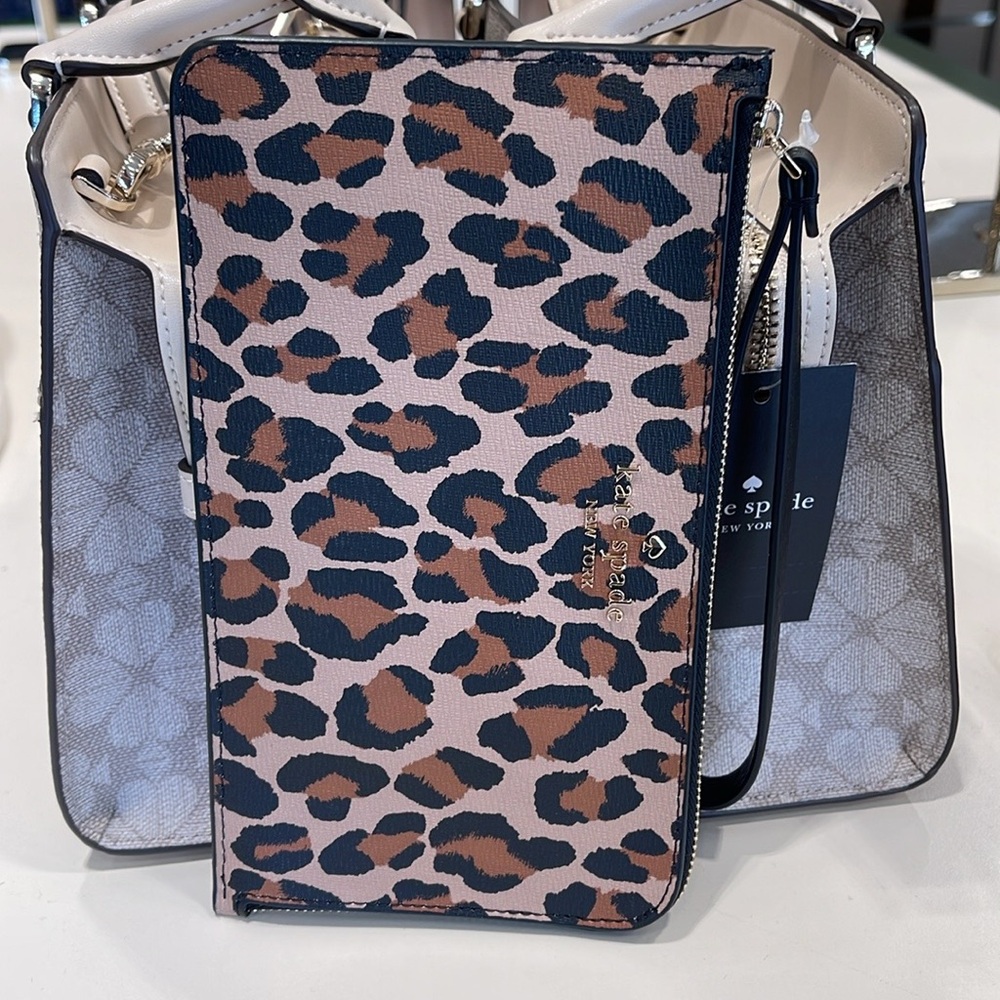 Kate Spade Lucy Leopard Medium L Zip Wristlet
Brown Multi Leopard 
NWT - Picture 11 of 16